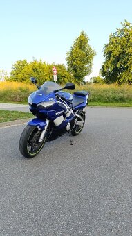 Yamaha YZF-R6 (2002) – 88 kW laděný výfuk, nové pneu - 3