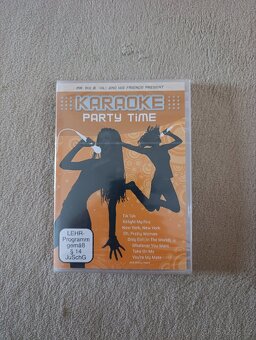 Karaoke set SilverCrest + 5 DVD s písničkami - 3