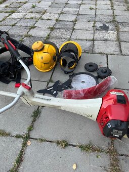 Profi křovinořez Komatsu s příslušenstvím - 3