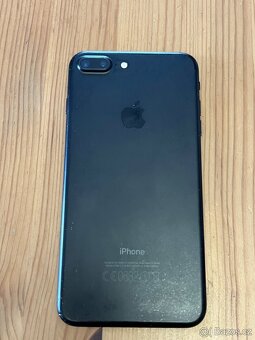 Apple iPhone 7 Plus 128GB černá matná - 3
