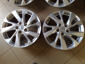 alu kola hyundai 5x114,3 r17 original hyundai-čidla - 3