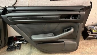 Audi A6 C5 - roletky, tapecirunky obložení dveří - 3