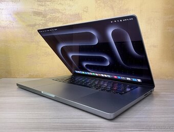 MacBook Pro 16" 2021 M1 Pro 16GB 512GB šedý - 3