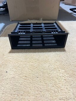 Kastlík pod radio Octavia 1 - 3