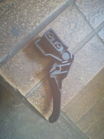 Madlo otevírání kapoty vw Passat - 3