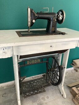 šlapací šicí stroj Bobbin - 3