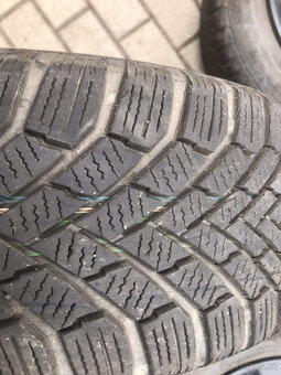 Prodám zimní pneu Continental 185/60 R15 obutá na plechových - 3