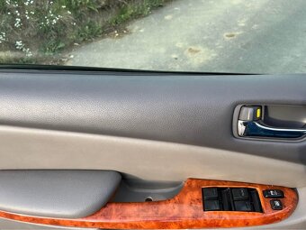 Toyota Sienna - 3