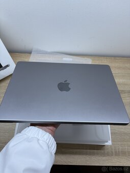 Apple MacBook Pro (14" 2023, M2) - Apple M2 Pro - 3