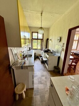 Rodinný dům na parcele o ploše 2248m2 v obci Krupá v okrese - 3