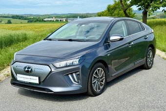 Hyundai IONIQ,38,3 kWh,SoH 100%,TČ,BlueLink, sDPH 449 000,- - 3