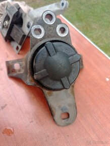 Ford Focus mk1 - držáky/silenbloky motoru a převodovky - 3