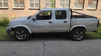 Nissan Navara pickup D22 4x4 - 3