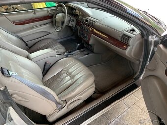 Prodám Chrysler Sebring 2,7 LXi Benzín Kabrio r.v. 2002 - 3