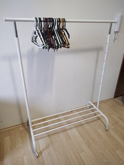 NOVÝ VĚŠÁK 5 ks šíře 110 cm - PŮV. CENA 1.490,- - 3