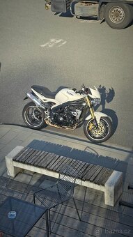 Triumph Speed Triple 1050 - 3
