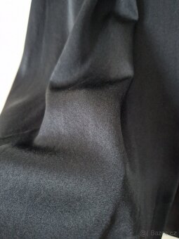 Hedvábná Burberry halenka - 3