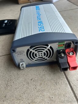 Měnič napětí + solární regulátor - 3