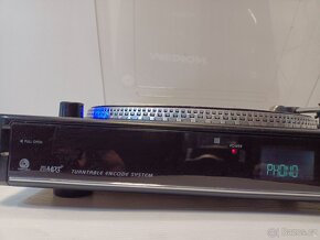 GRAMO Medion MD83821, poloautomat, USB, SD, stroboscop - 3