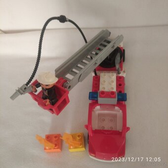 Lego duplo 5682 hasičské auto, hasiči - 3