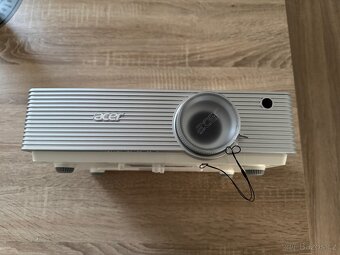 Projektor Acer K520 - LED, HDMI, vysoká svítivost a kontrast - 3