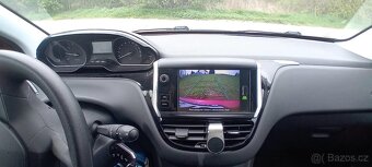 Peugeot 208 - 3