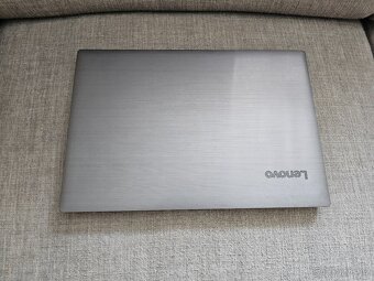 Lenovo V330-15IKB - 15,6", i5 8250U, 12GB, 1TB SSD - 3