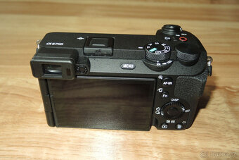 Sony Alpha ILCE-6700 tělo černé (jako nové) se zárukou - 3