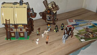 LEGO Kingdoms 7189 Nájezd na středověký mlýn - 3