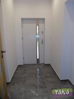 Prodej rodinného domu o dispozici 3+1 po kompletní vnitřní r - 3