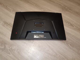 MSI 144 HZ 24 Palcu - 3