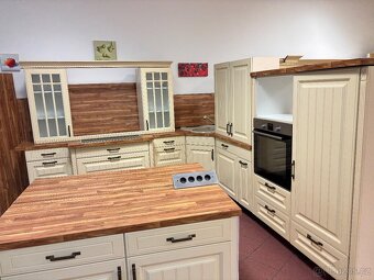 Prodám luxusní kuchyňskou linku Nobilia Castello - 3