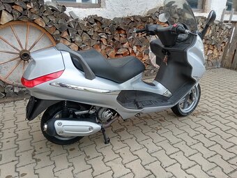 PIAGGIO X8 250 i.e - 3