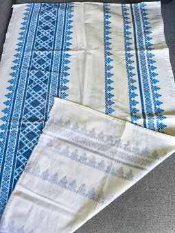 Bavlněný ubrus s modrým folklorním vzorem - 3