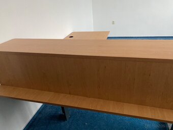 Kancelářský stůl s komodou - 3