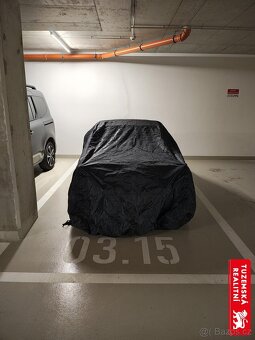 Garážové stání v podzemním parkovišti v centru Olomouce. - 3