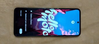 Motorola Razr 40 - 3