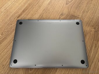 Apple MacBook Air 2020 i3, 8GB, SSD 256GB - 3