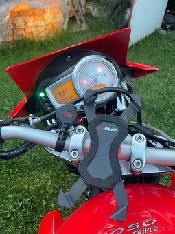 Triumph Speed Triple 2009 - 3