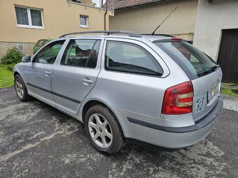 Škoda Octavia II 2.0TDI - VADA MOTORU - 3