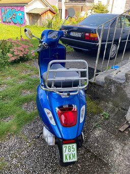 Vespa Primavera 50S - 3