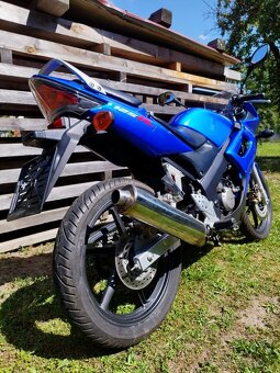 Honda CBR125r - 3