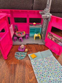 Barbie karavan s obří skluzavkou - 3