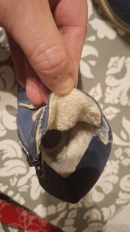 Prodám pevné boty Baťa 34 - 3