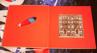 Led Zeppelin - Physical Graffiti (jen kniha o albu) - 3