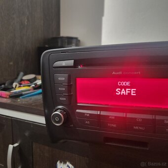 AUDI TT  CONCERT CD MP3 AUTORADIO - 3