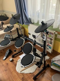 Prodám elektronickou bicí soustavu - 3