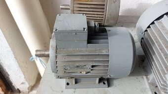 ELEKTROMOTOR, 3 ks, výroba Mohelnice - 3