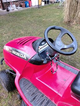 Honda HF2417 - 3