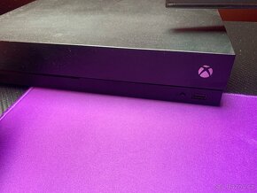 Xbox one X 1TB - 3